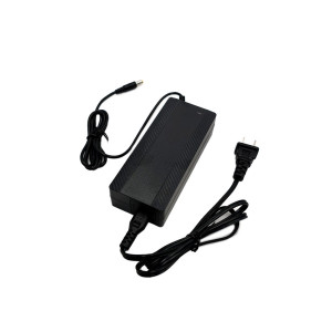 Plugin LED driver - Input 100-240V AC 3.5A 50/60Hz - Output 24V DC 4A - Power 96watt - IP20 - FCC