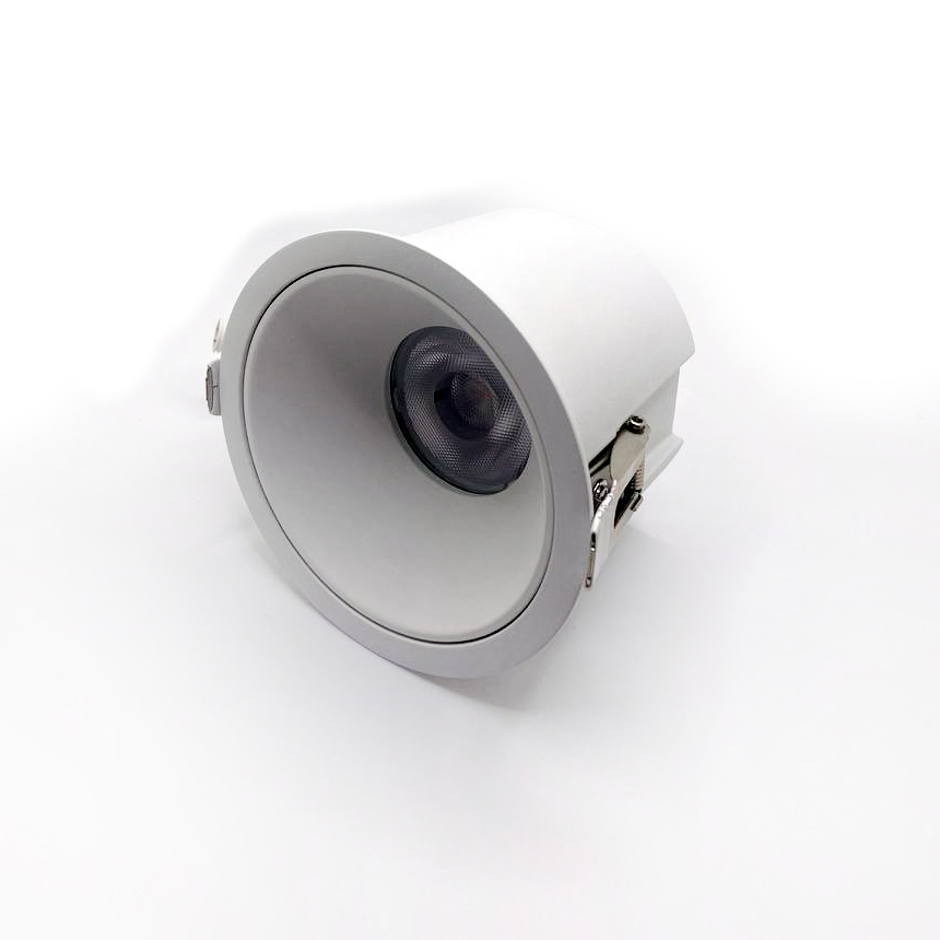 ANTI GLARE RECESSED SINGLE HEAD DOWNLIGHT 120VAC 15W 1050LM BEAM ANGLE 36° 3000K PF>0.9 CRI>90 DAMP LOCATION WHITE BODY WHITE REFLECTOR